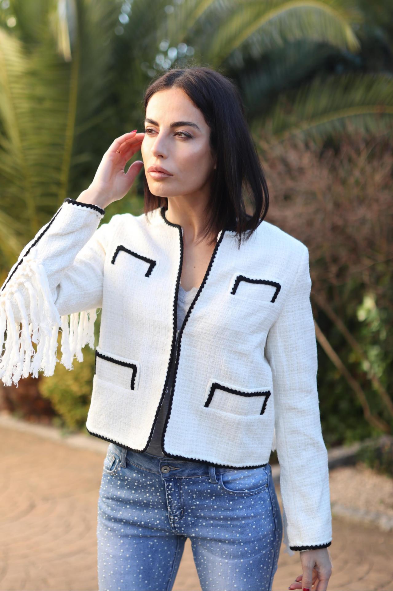 chaqueta-blanca-967uae-1.jpg